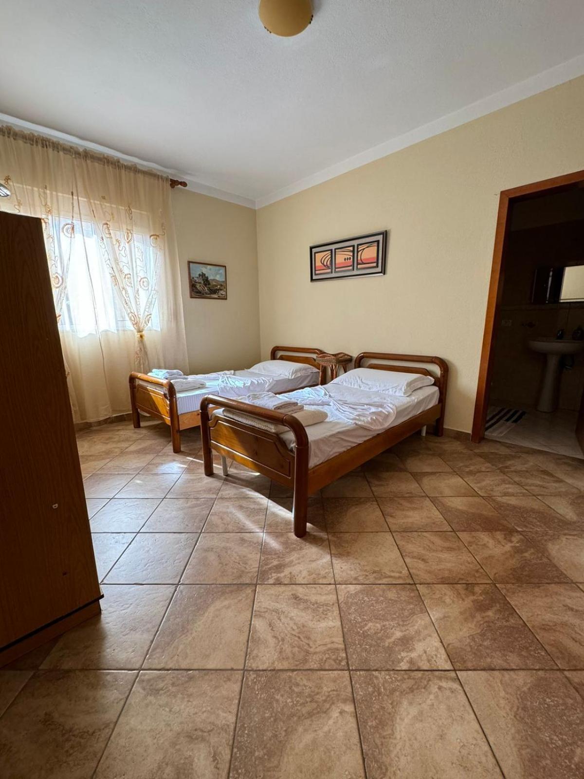 Sol Central Apartament Durres Luaran gambar