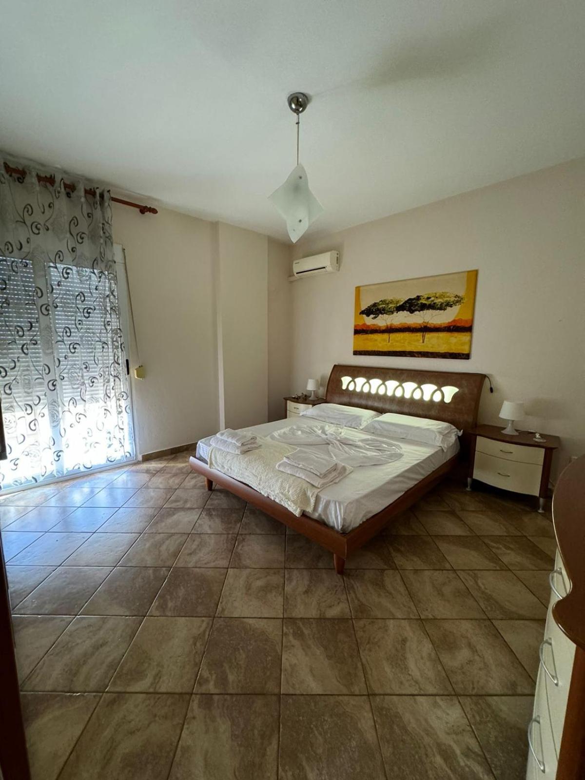 Sol Central Apartament Durres Luaran gambar