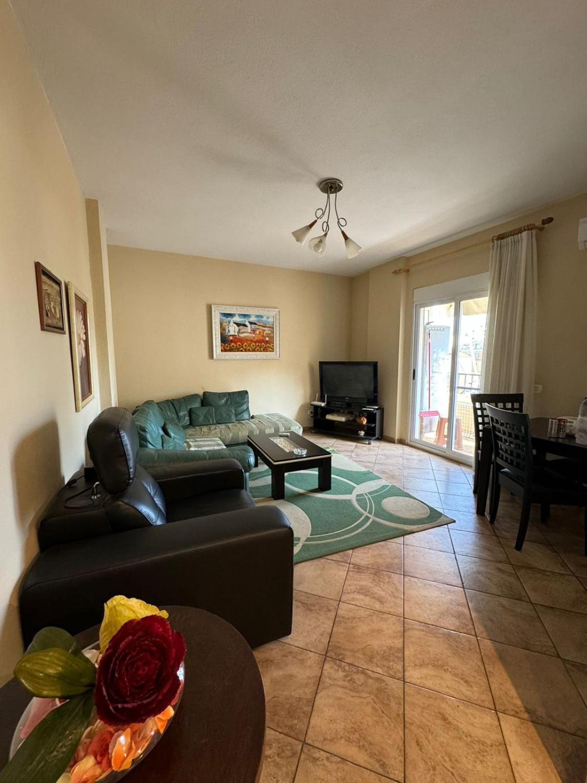 Sol Central Apartament Durres Luaran gambar