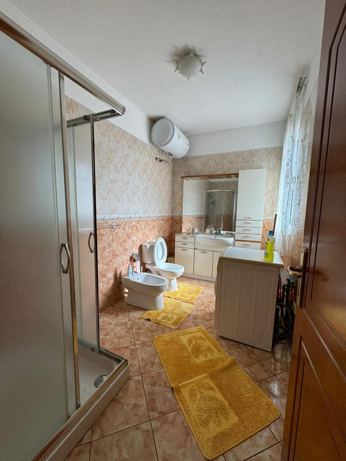 Sol Central Apartament Durres Luaran gambar